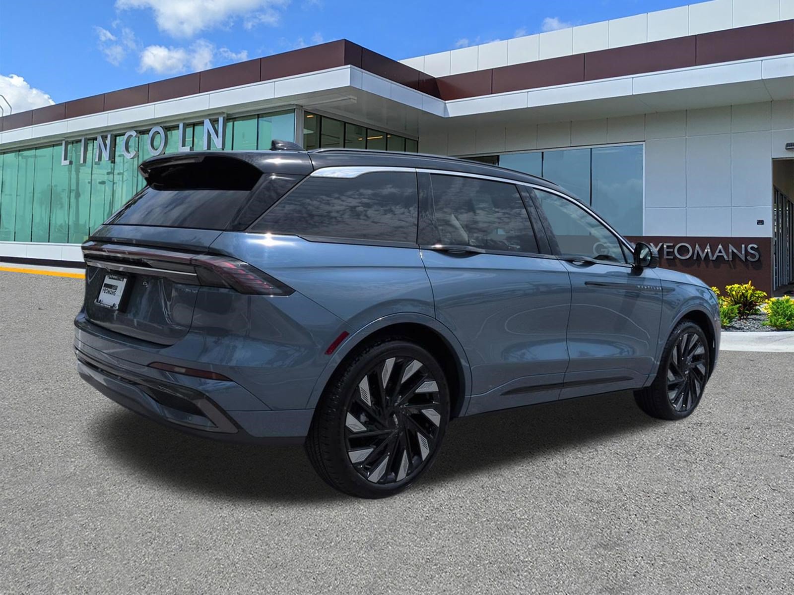 New 2026 Lincoln Nautilus Black Label w/ Jet Appearance Package AWD/4WD image 4