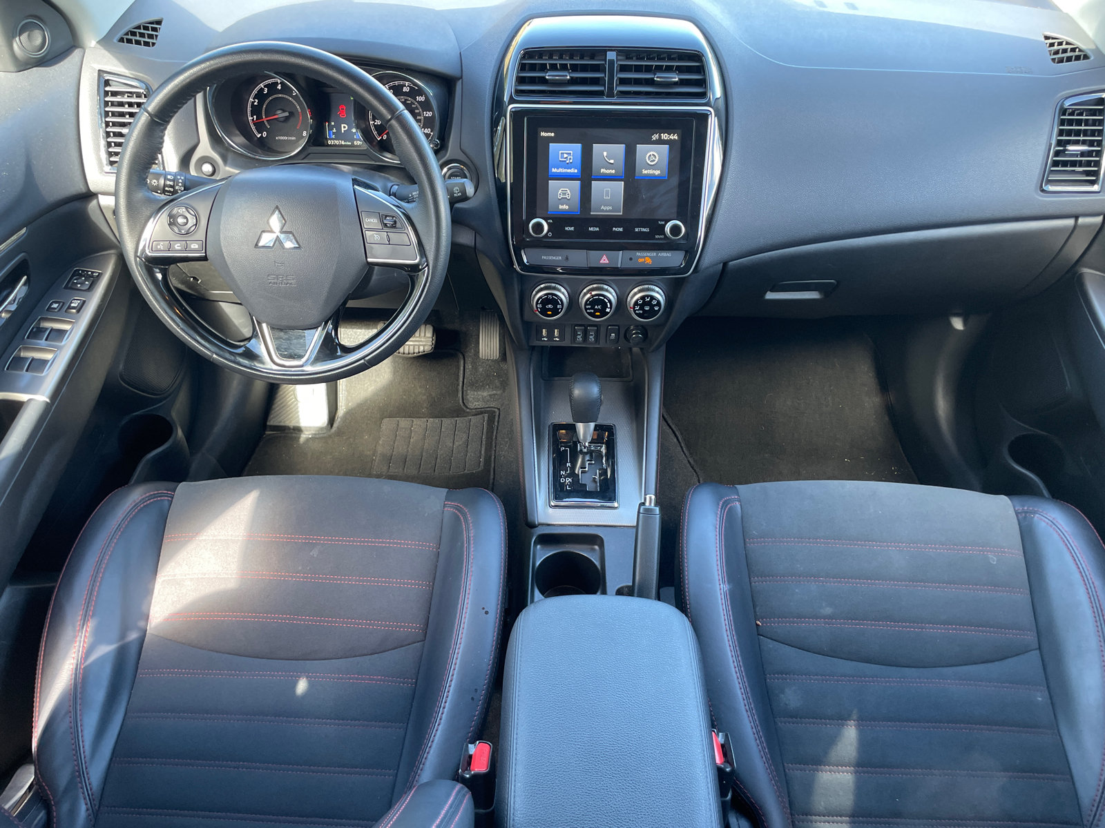 Used 2025 Mitsubishi Outlander Sport LE AWD/4WD image 19