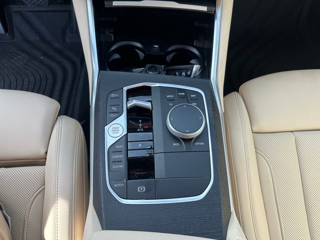 Certified 2025 BMW 330i Sedan w/ Convenience Package image 19