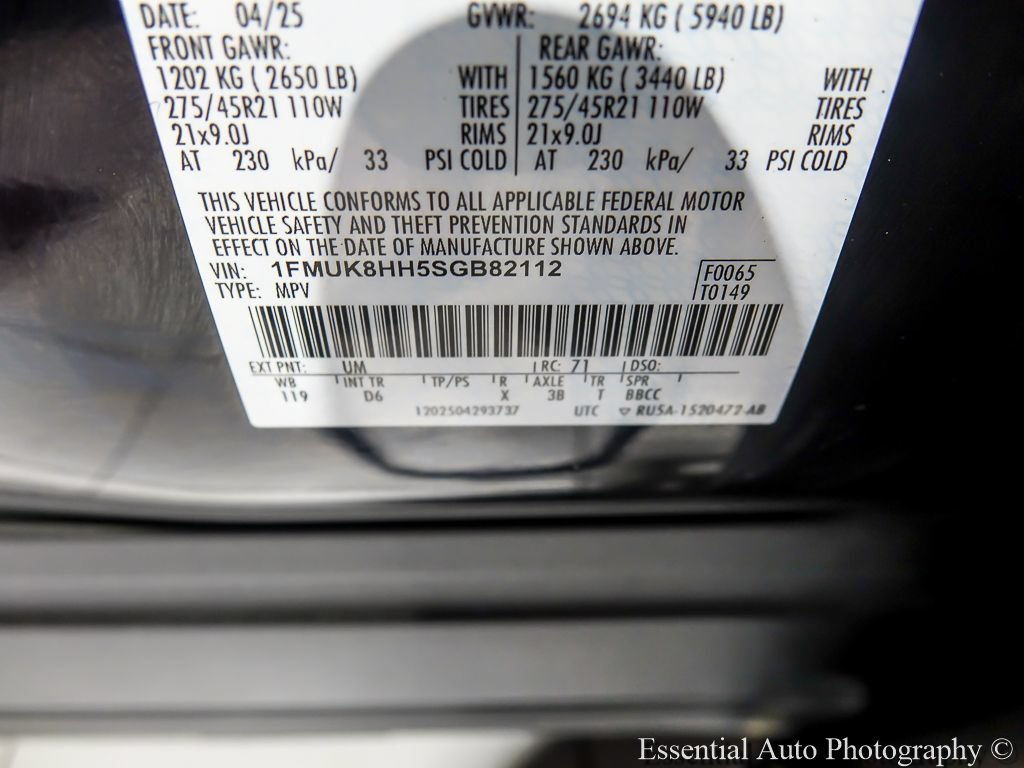 Used 2025 Ford Explorer Platinum w/ LUX Leather Package AWD/4WD image 35