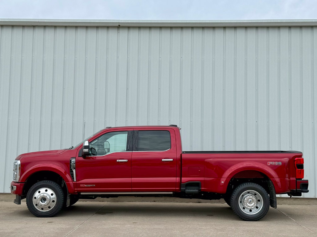 Certified 2024 Ford F450 Platinum w/ FX4 Off-Road Package AWD/4WD image 3