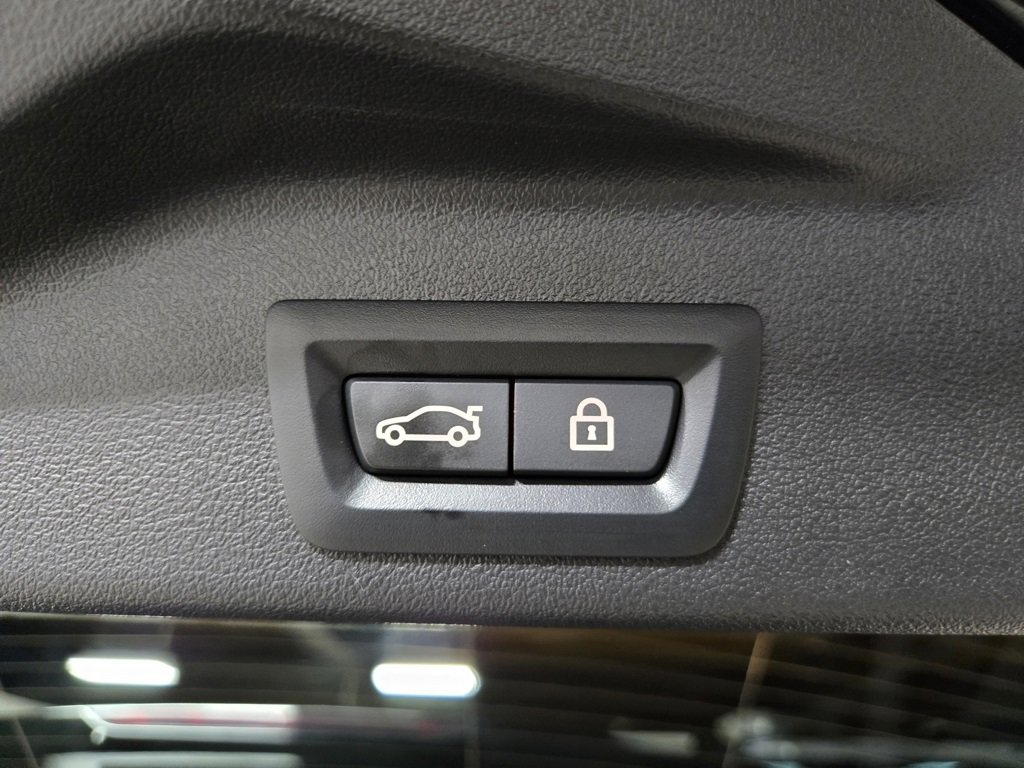 Used 2023 BMW X5 M50i w/ Executive Package image 56