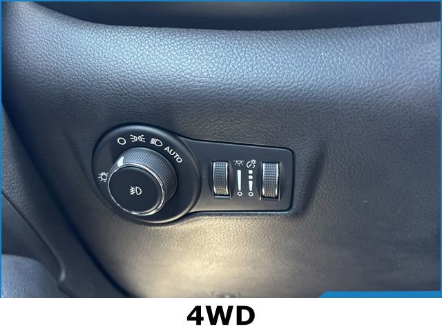 Used 2023 Jeep Compass Altitude image 7