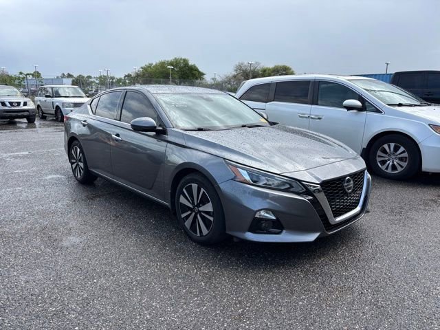 Used 2019 Nissan Altima 2.5 SV FWD image 2