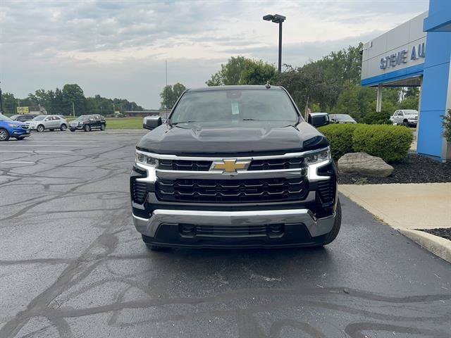 Used 2023 Chevrolet Silverado 1500 LT AWD/4WD image 2