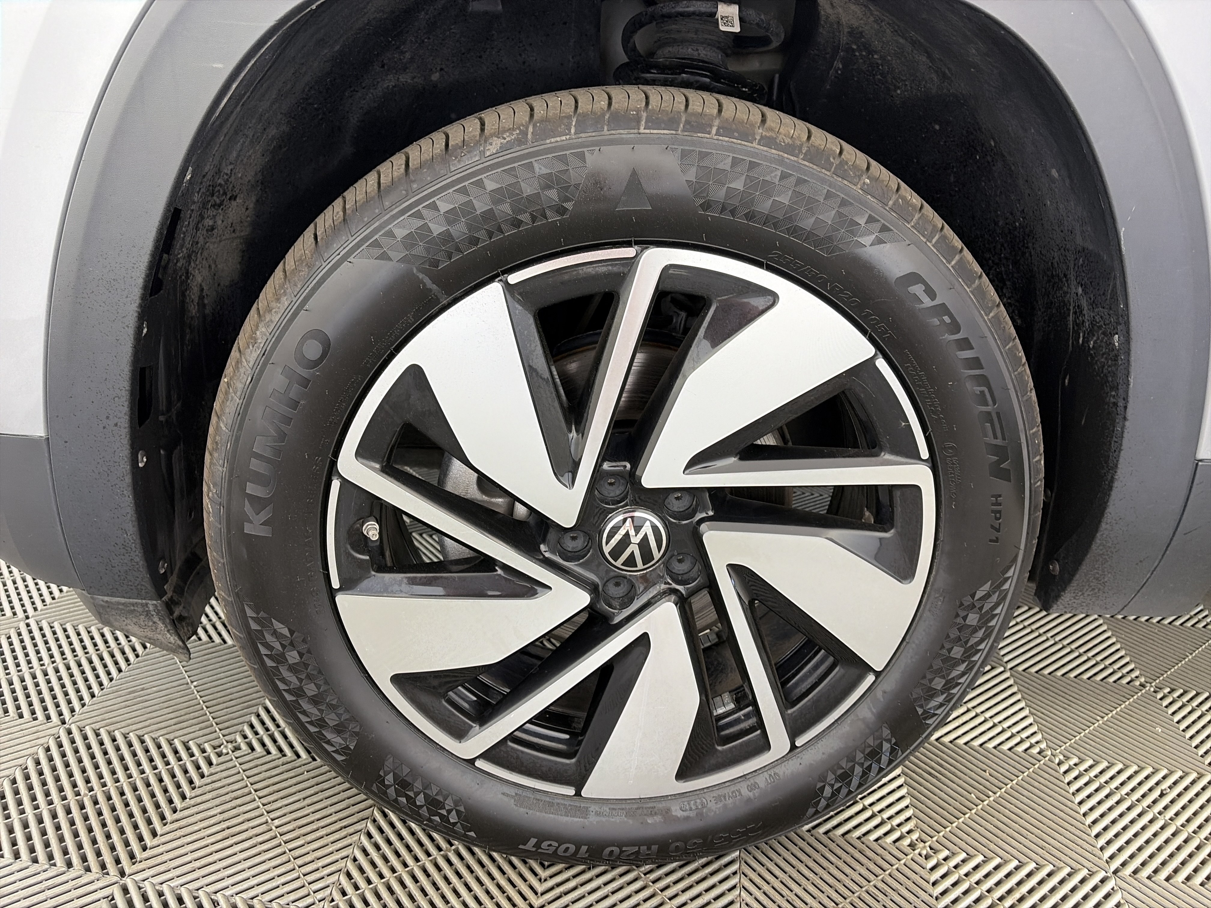 Used 2024 Volkswagen Atlas SE AWD/4WD image 14