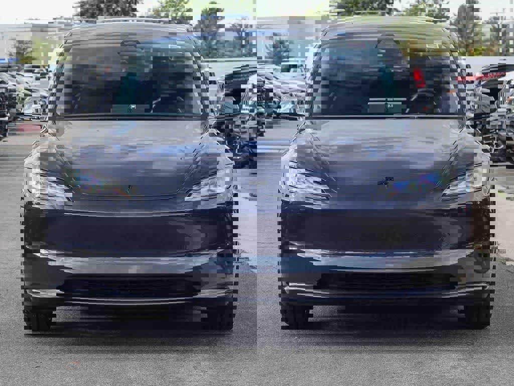 Used 2024 Tesla Model 3 Standard Range image 2
