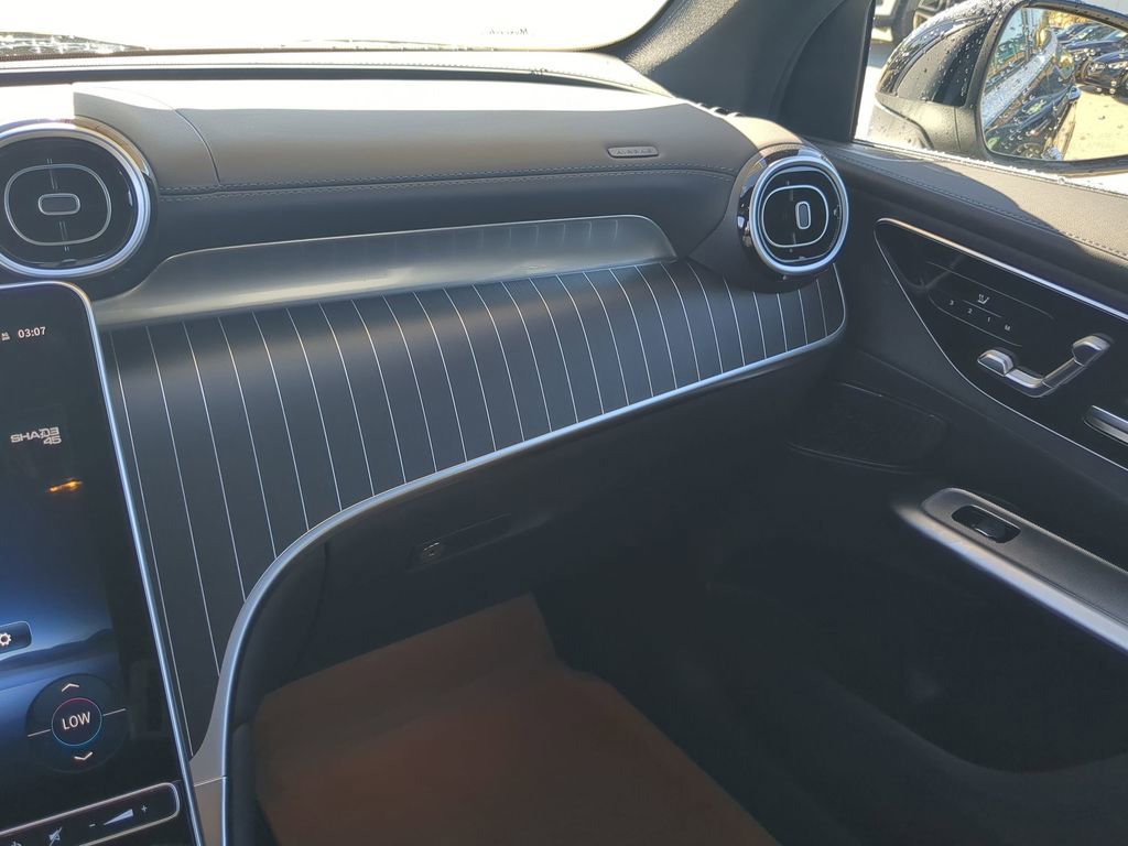 Certified 2026 Mercedes-Benz GLC 300 4MATIC image 4