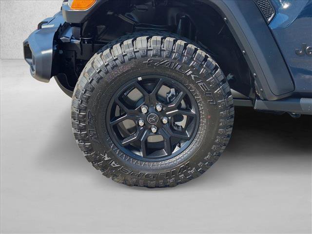 Used 2025 Jeep Wrangler Sport AWD/4WD image 9