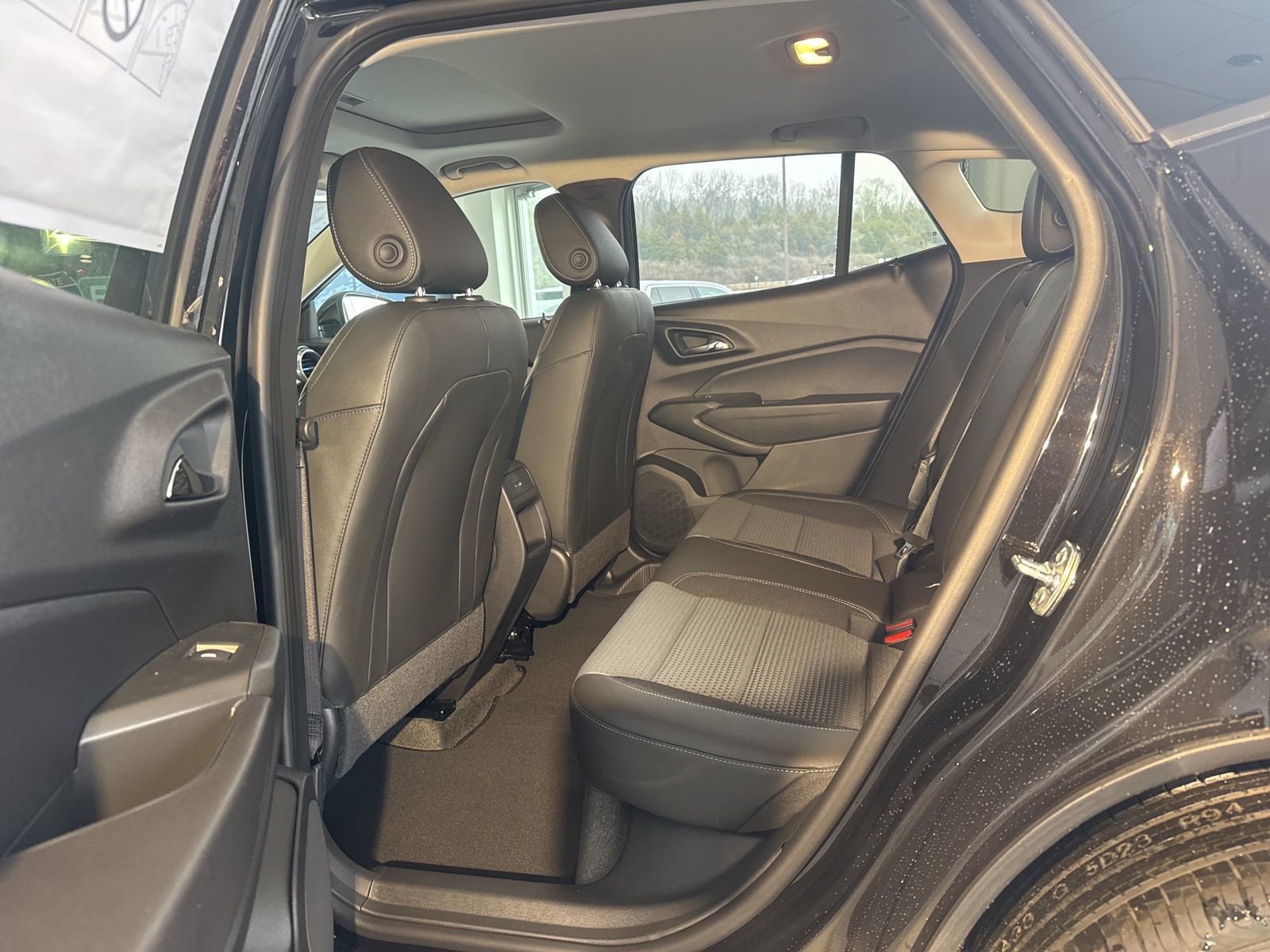 New 2026 Chevrolet Trax LT w/ Sunroof Package image 12