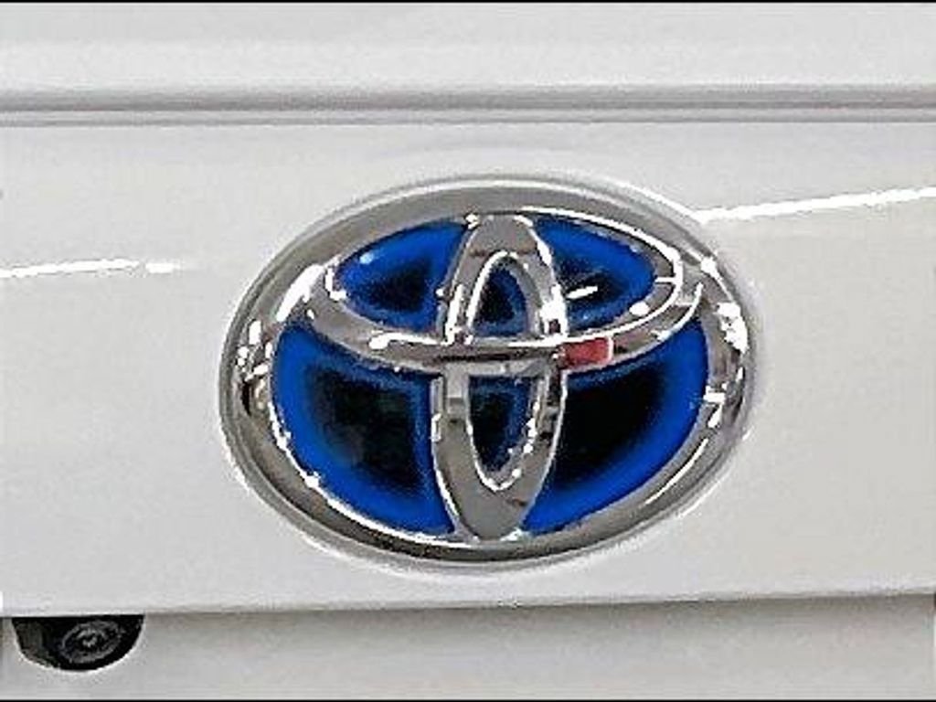 Certified 2023 Toyota RAV4 SE w/ Weather & Moonroof Package AWD/4WD image 28