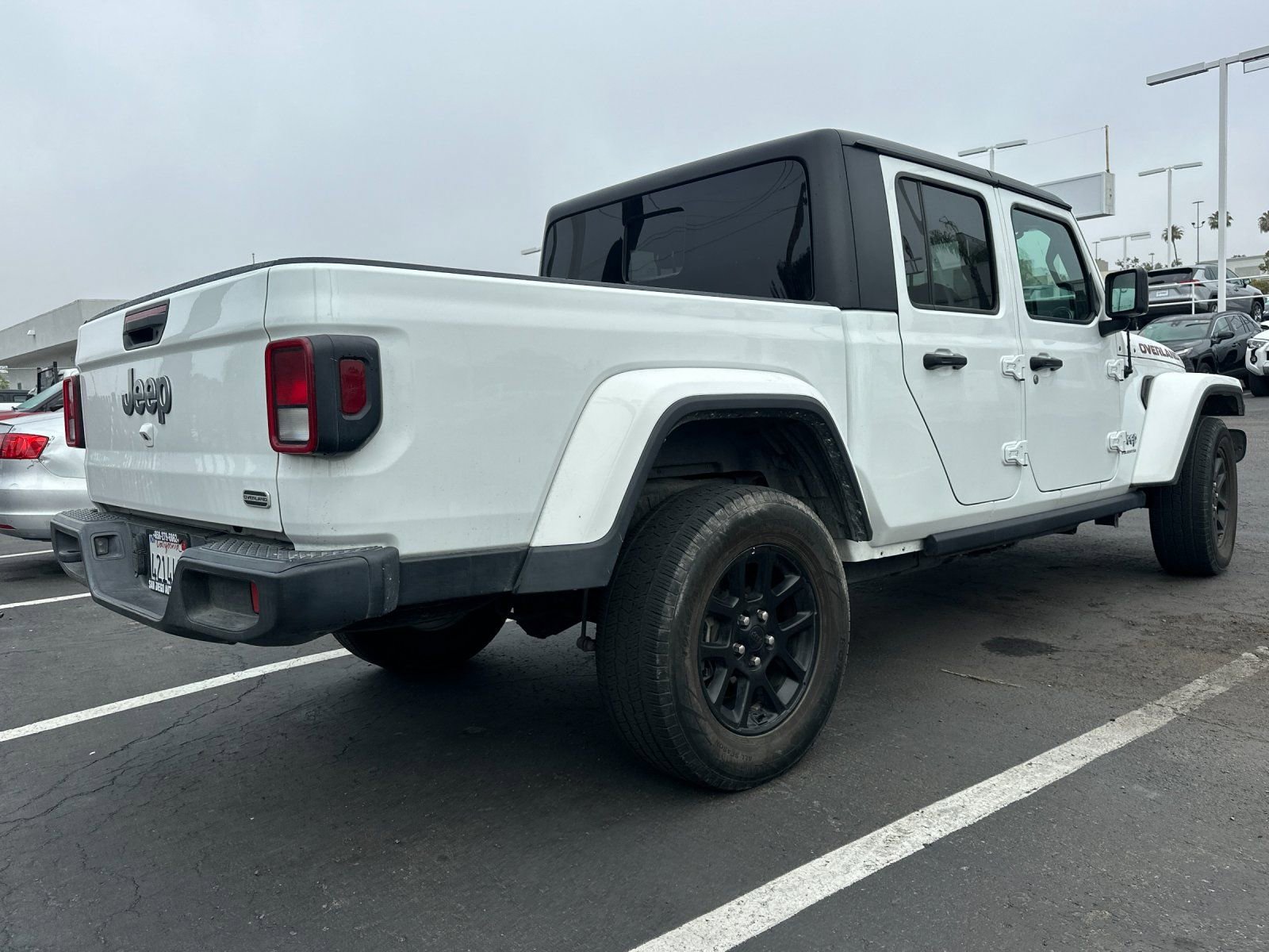 Used 2023 Jeep Gladiator Overland AWD/4WD image 3
