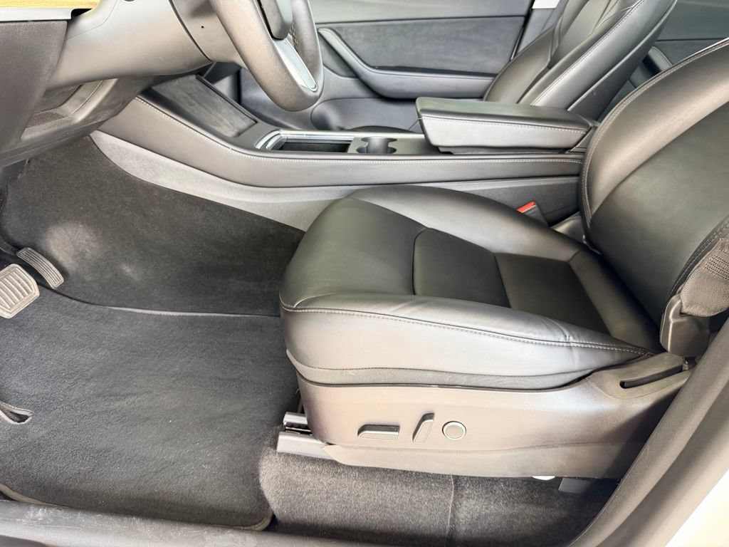 Used 2021 Tesla Model Y Long Range AWD/4WD image 13