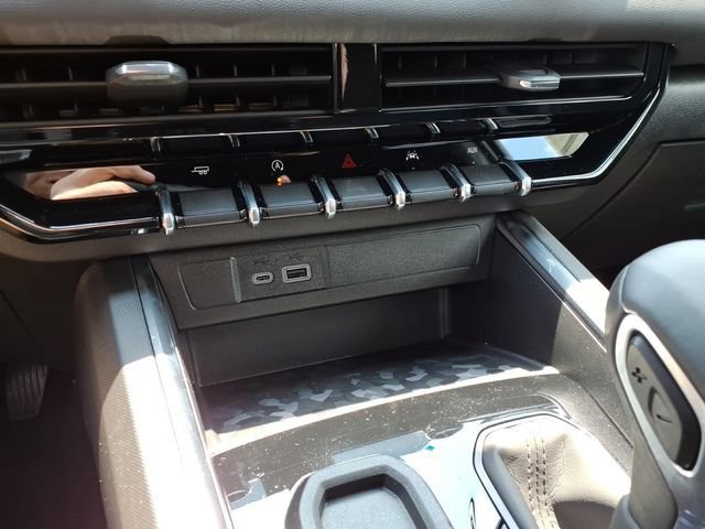 New 2026 GMC Canyon Elevation RWD image 18