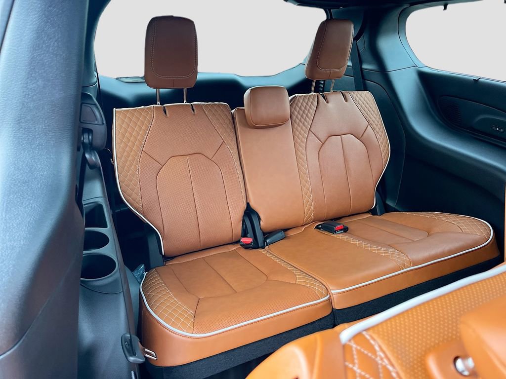New 2026 Chrysler Pacifica Pinnacle FWD image 29