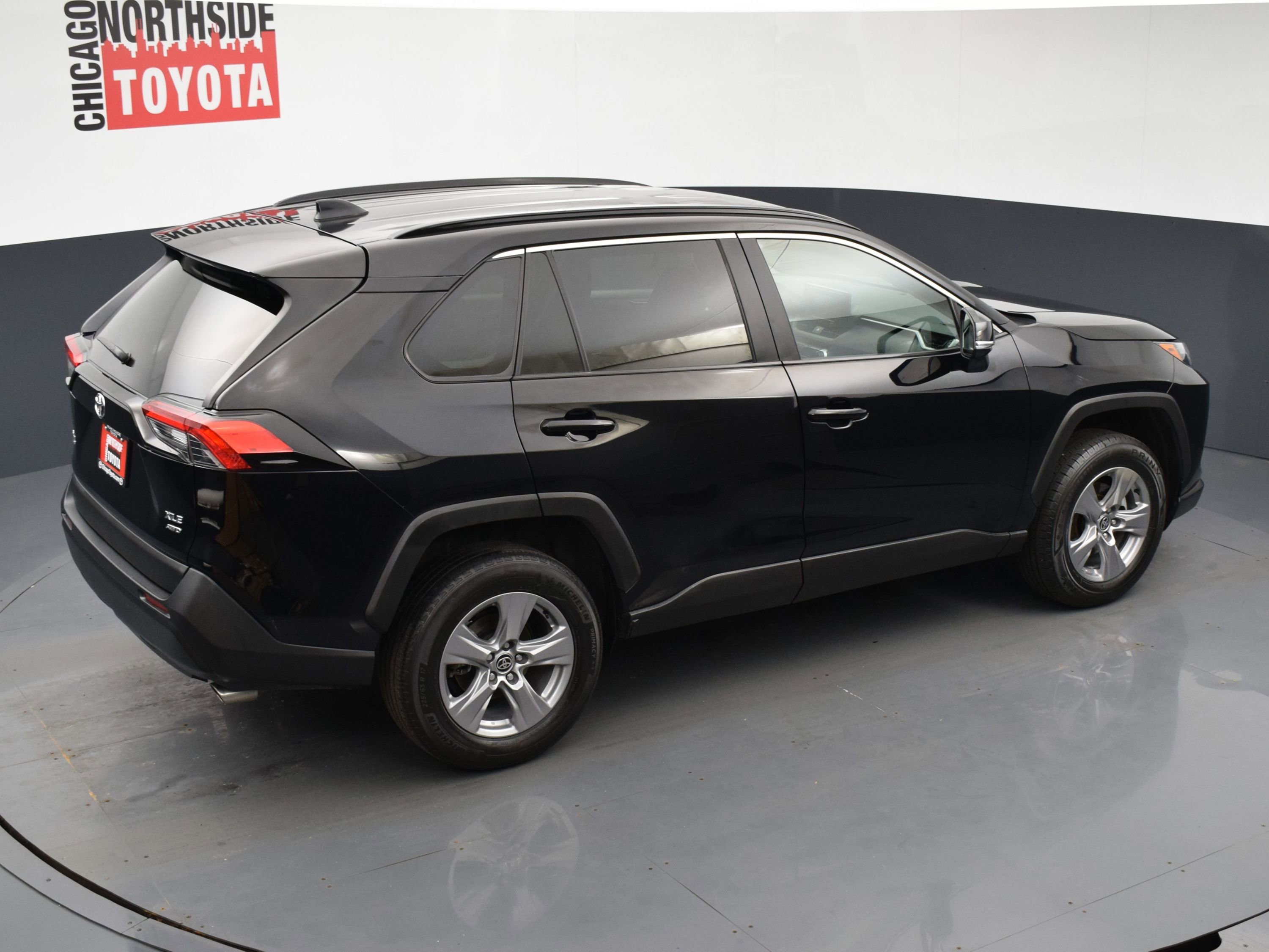 Used 2022 Toyota RAV4 XLE AWD/4WD image 19