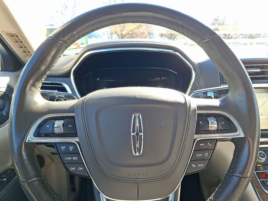 Used 2018 Lincoln Continental Reserve w/ Continental Climate Package image 19