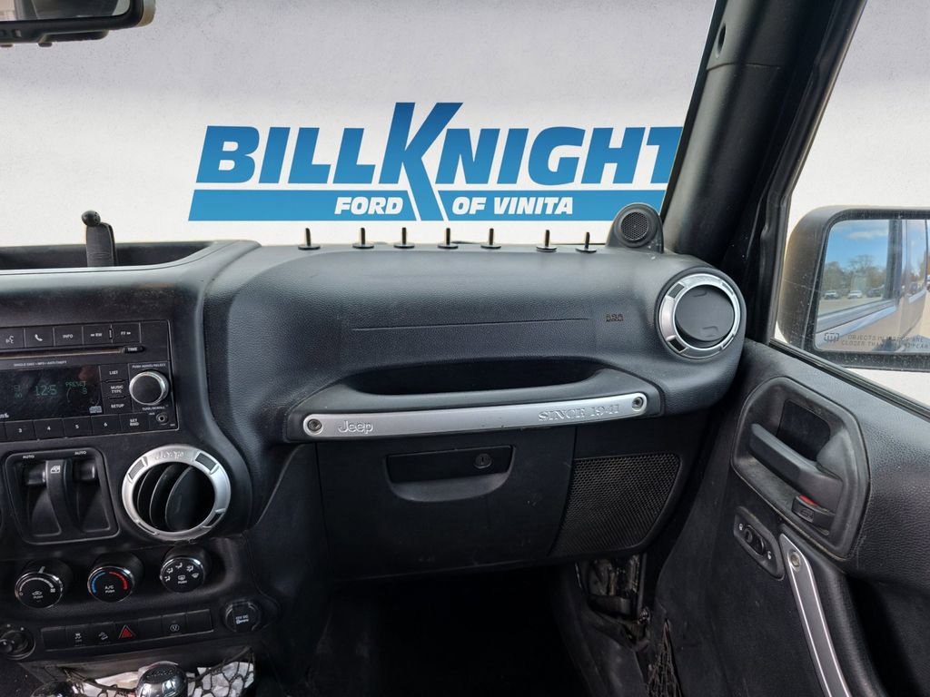 Used 2014 Jeep Wrangler Rubicon w/ Power Convenience Group image 10