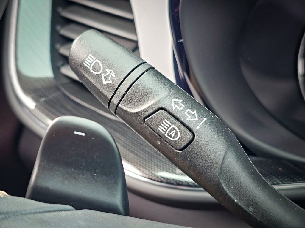 Certified 2023 Buick Envision Essence w/ Sport Touring Package image 18