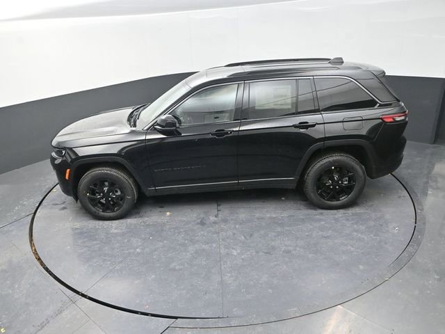 New 2026 Jeep Grand Cherokee Altitude image 15