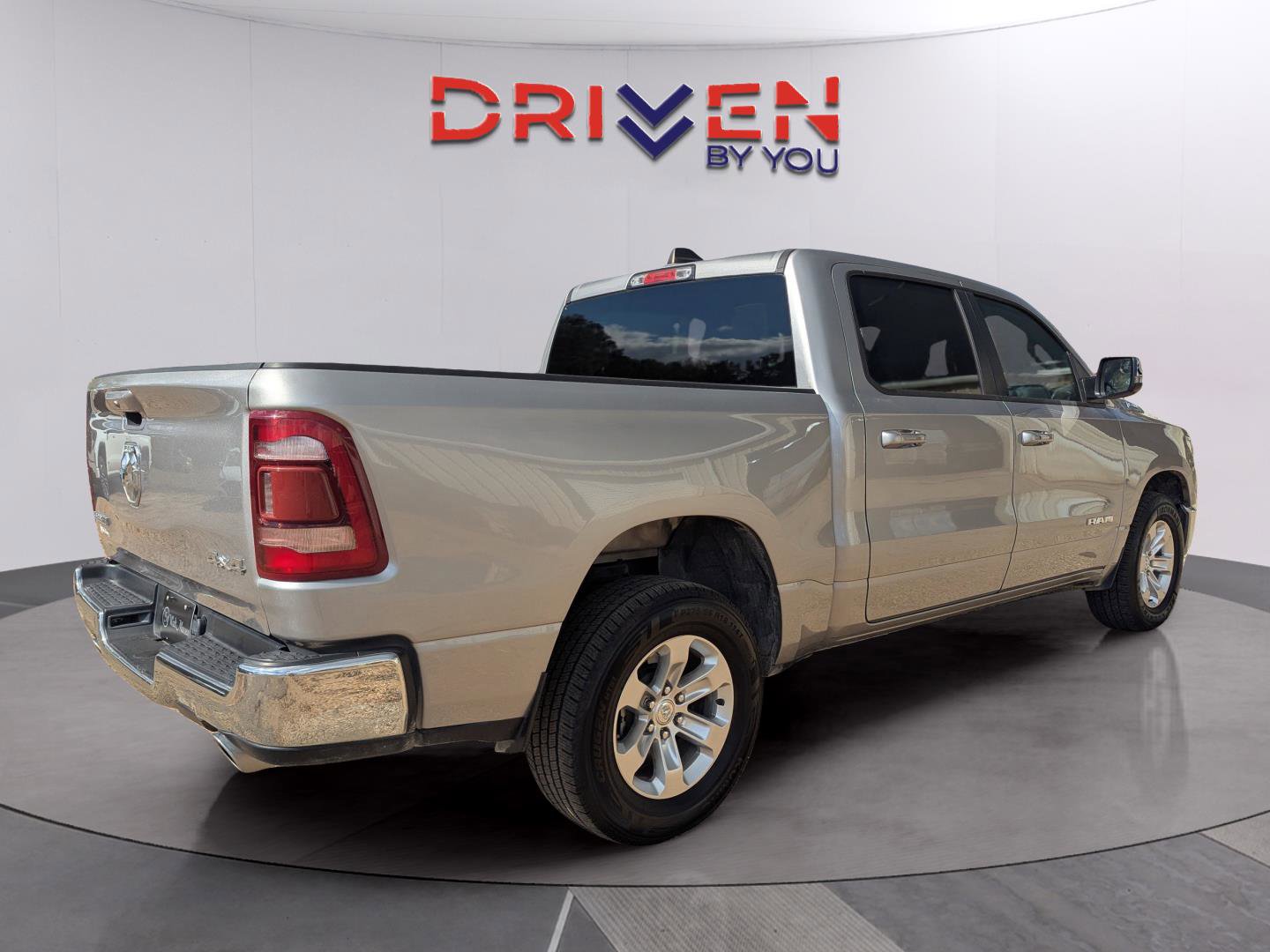 Used 2024 RAM 1500 Laramie image 5
