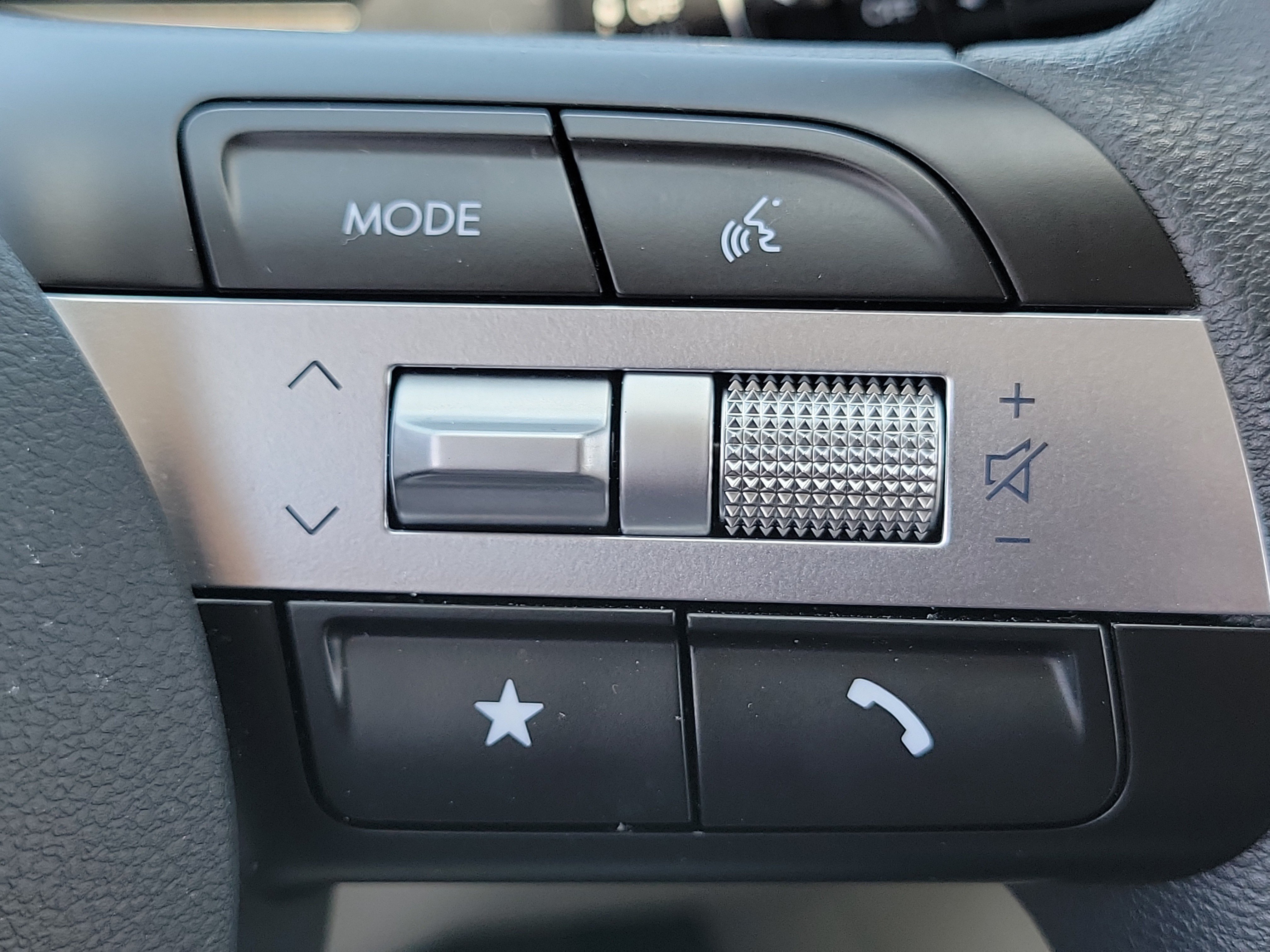 Certified 2025 Hyundai Tucson SE FWD image 9