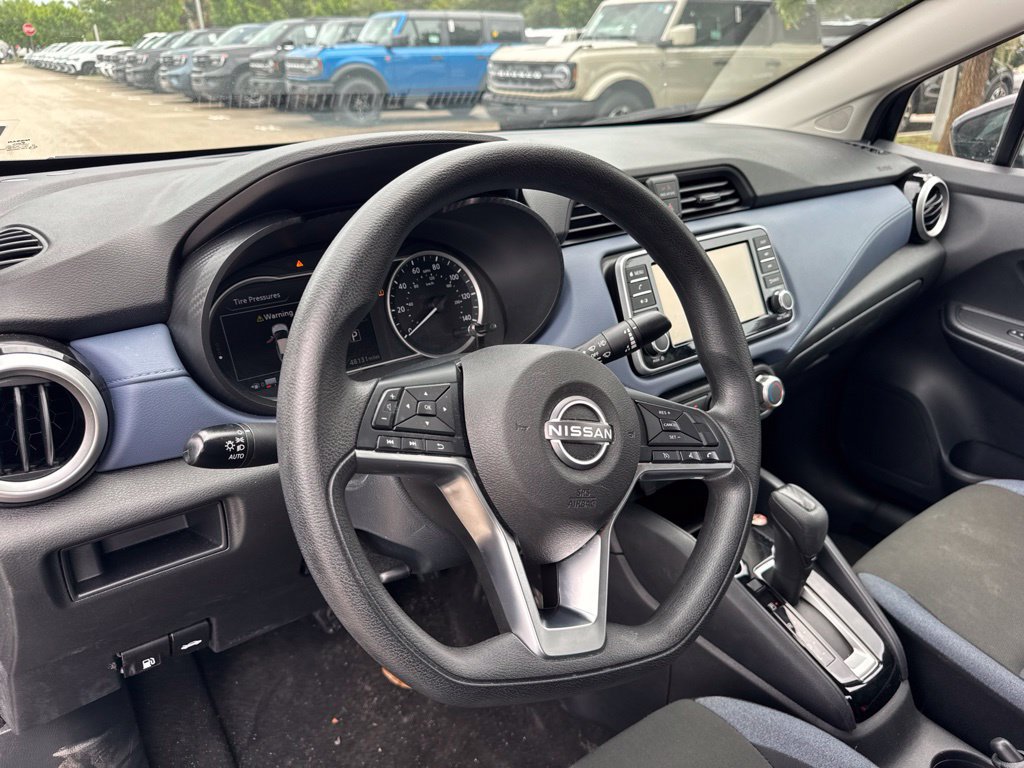 Used 2024 Nissan Versa SV FWD image 9