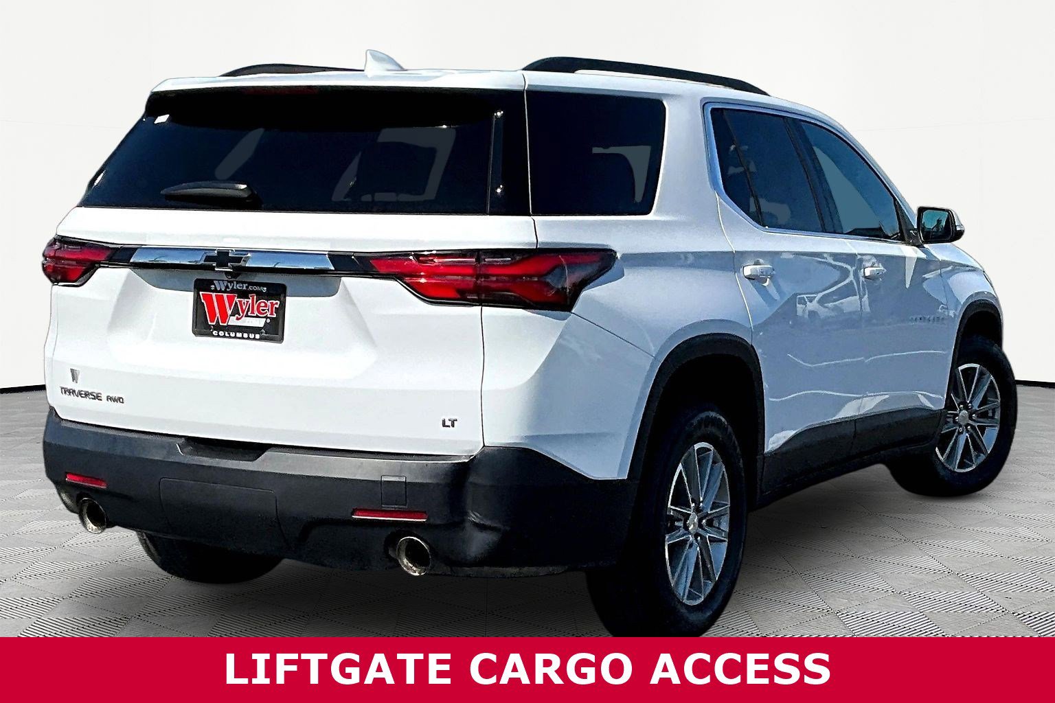 Used 2023 Chevrolet Traverse LT AWD/4WD image 5