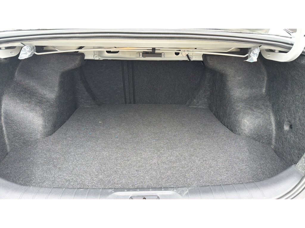 Used 2026 Nissan Altima 2.5 SR FWD image 12