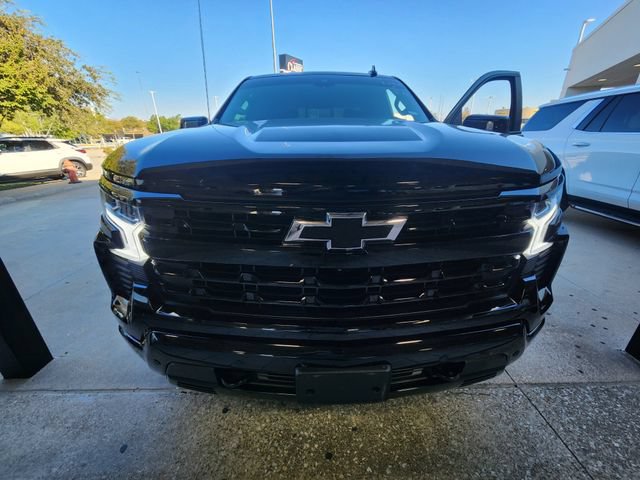 Used 2025 Chevrolet Silverado 1500 RST AWD/4WD image 2