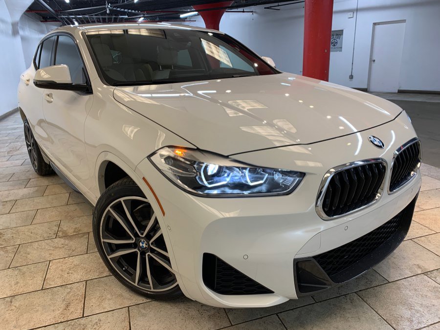 Used 2023 BMW X2 xDrive28i w/ M Sport Package image 2