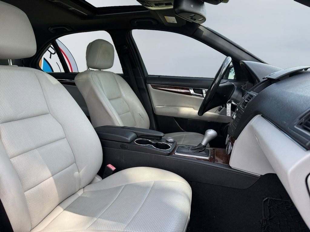 Used 2011 Mercedes-Benz C 300 4MATIC Sedan image 13