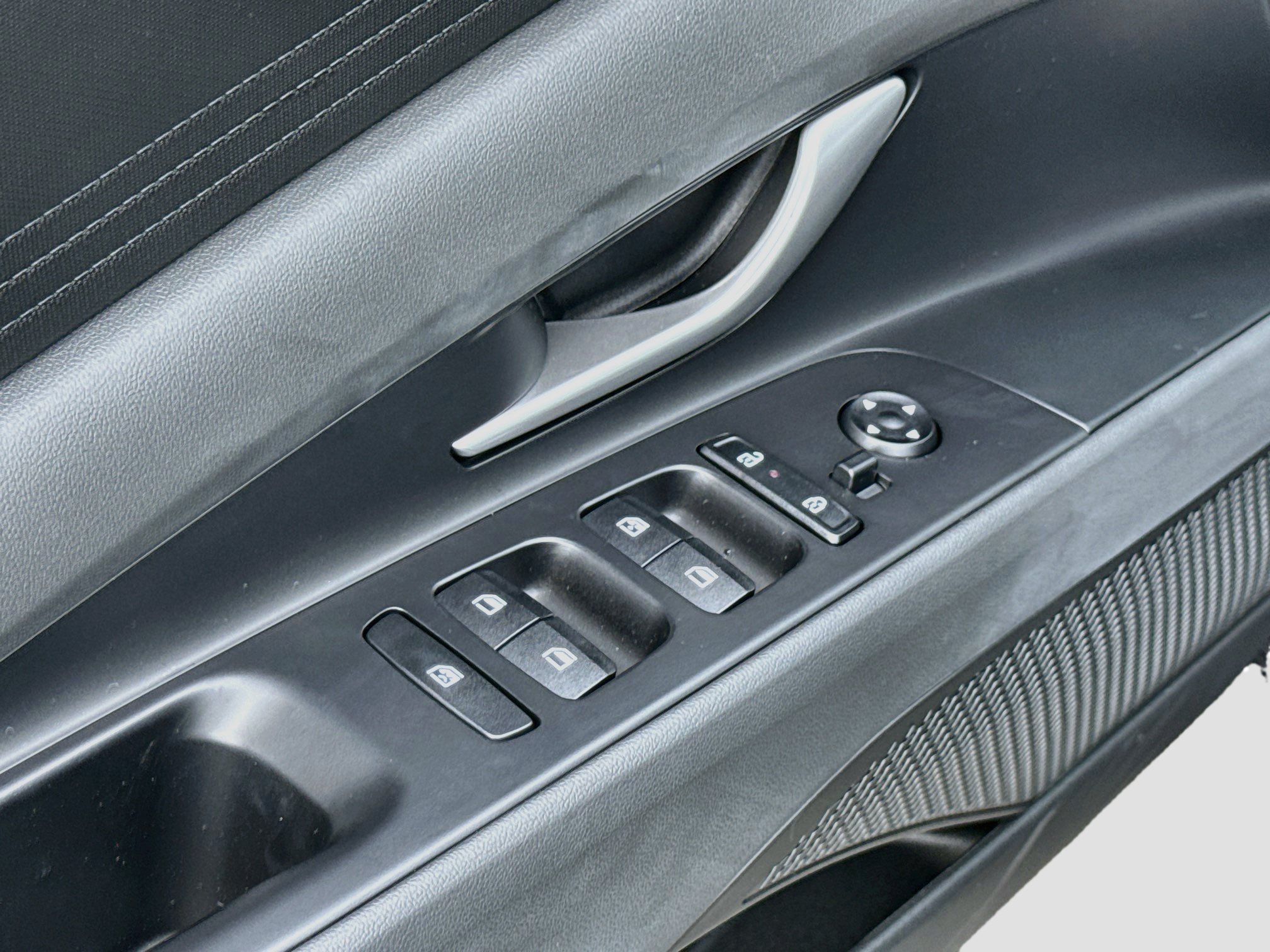 New 2026 Hyundai Elantra Hybrid FWD image 8