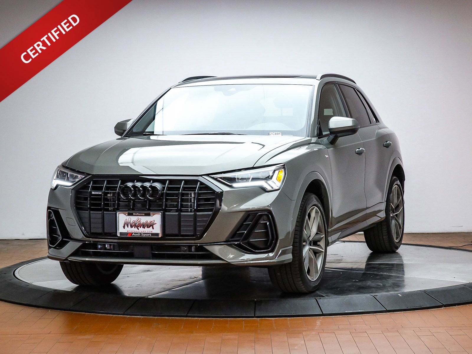 Certified 2025 Audi Q3 2.0T Premium w/ Convenience Package image 1