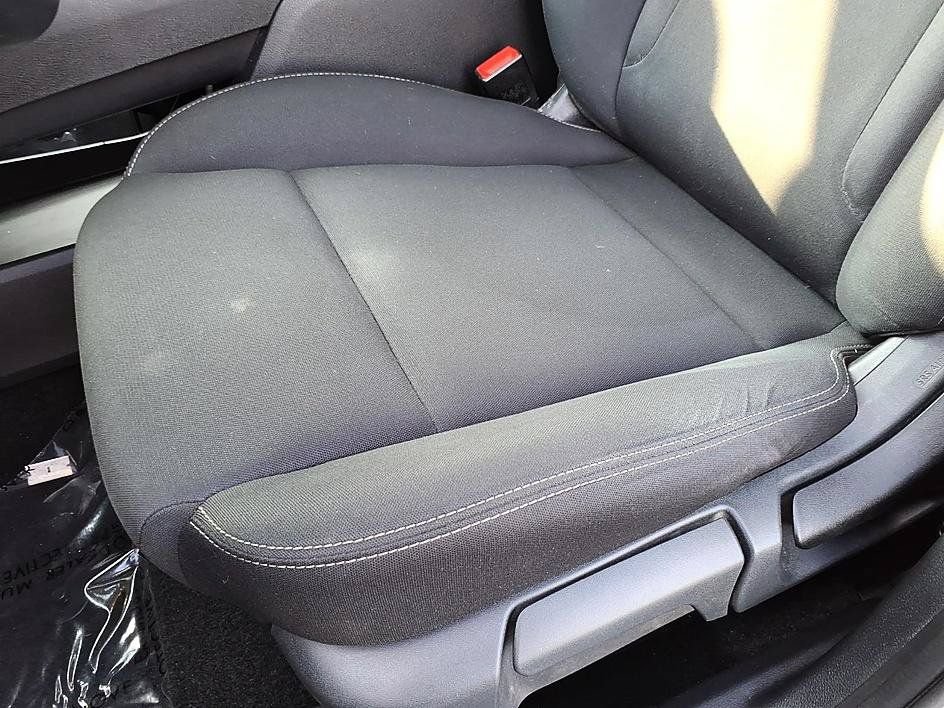 Used 2023 Nissan Rogue S AWD/4WD image 16