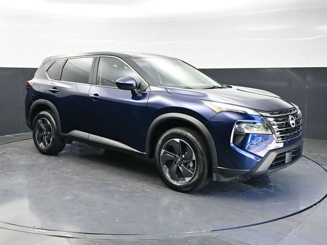 Used 2025 Nissan Rogue SV image 3