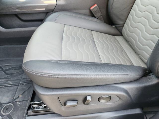 Used 2025 Chevrolet Silverado 1500 ZR2 w/ Technology Package image 26