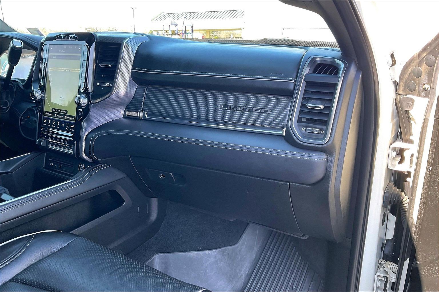 Used 2019 RAM 3500 Limited w/ Max Tow Package image 15