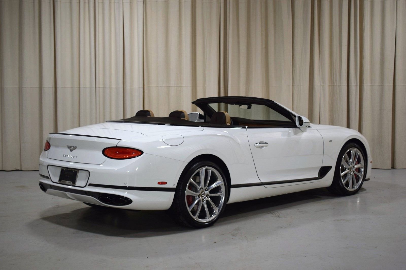 Used 2020 Bentley Continental GT image 9