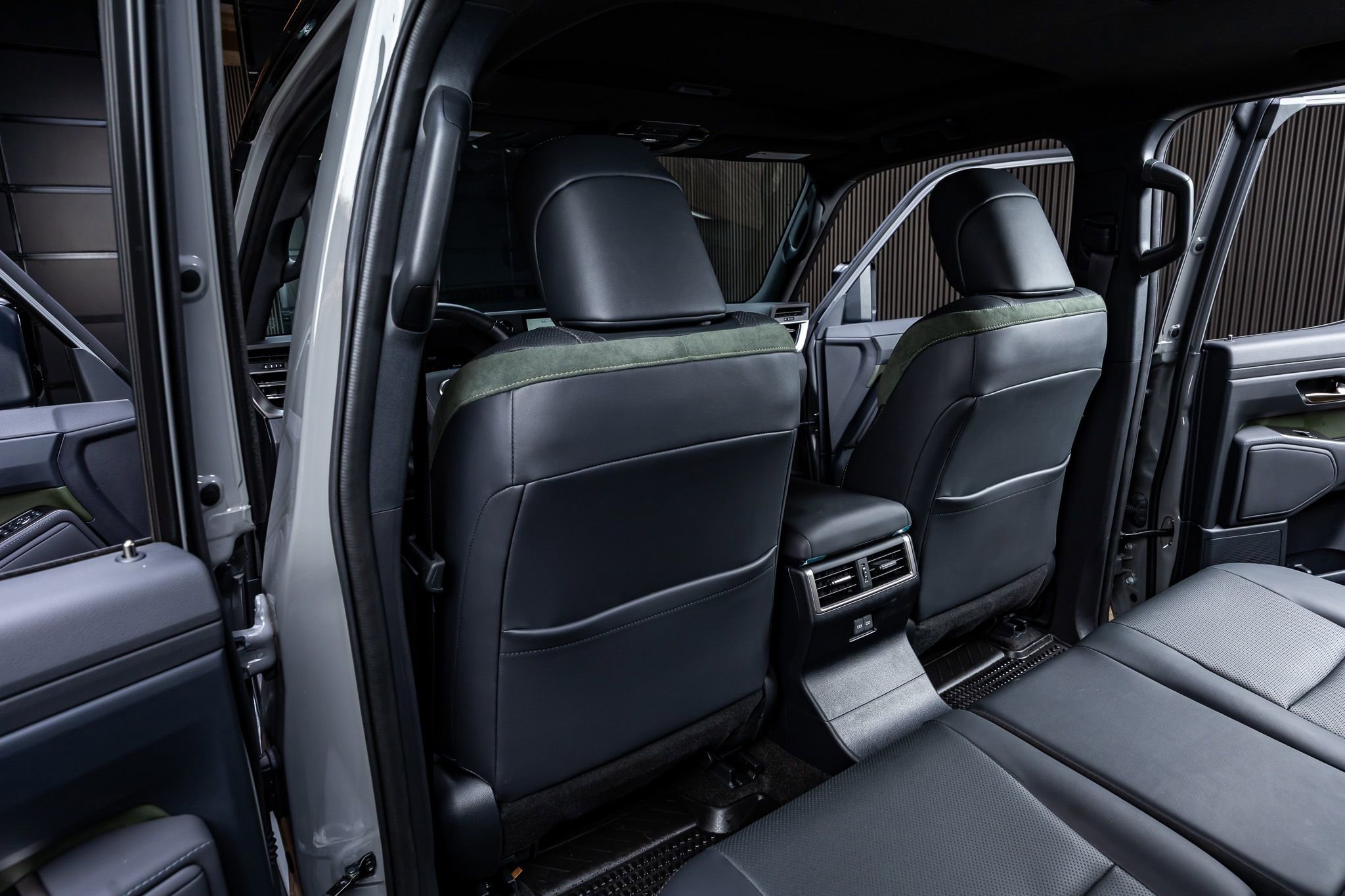 Used 2025 Lexus GX 550 550 Overtrail image 34