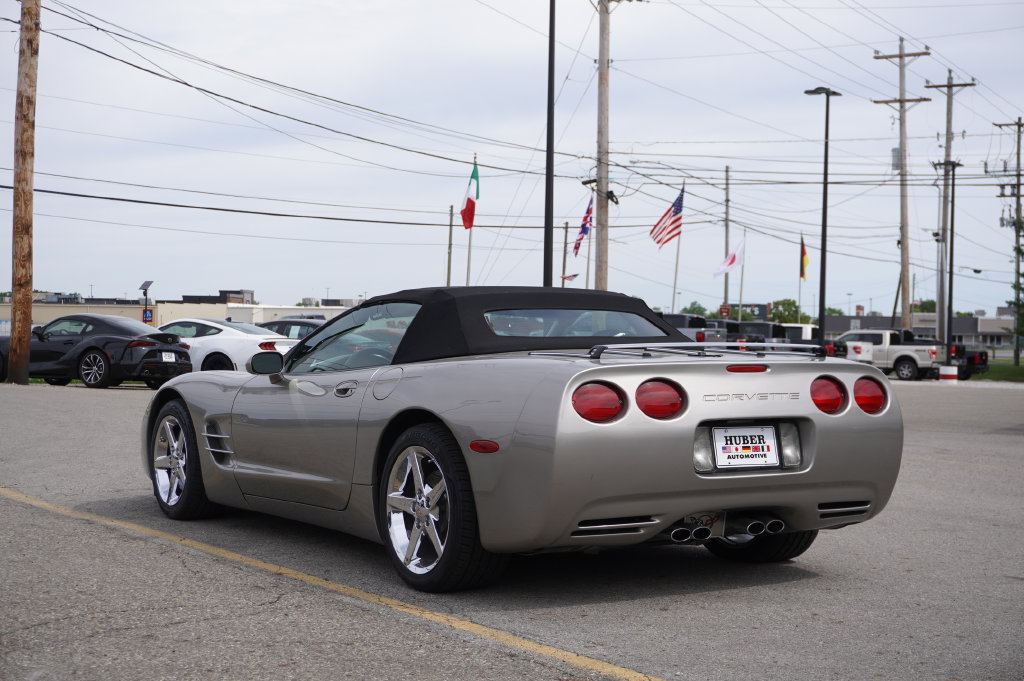 Used 2001 Chevrolet Corvette Convertible w/ Preferred Equipment Group2 RWD image 6
