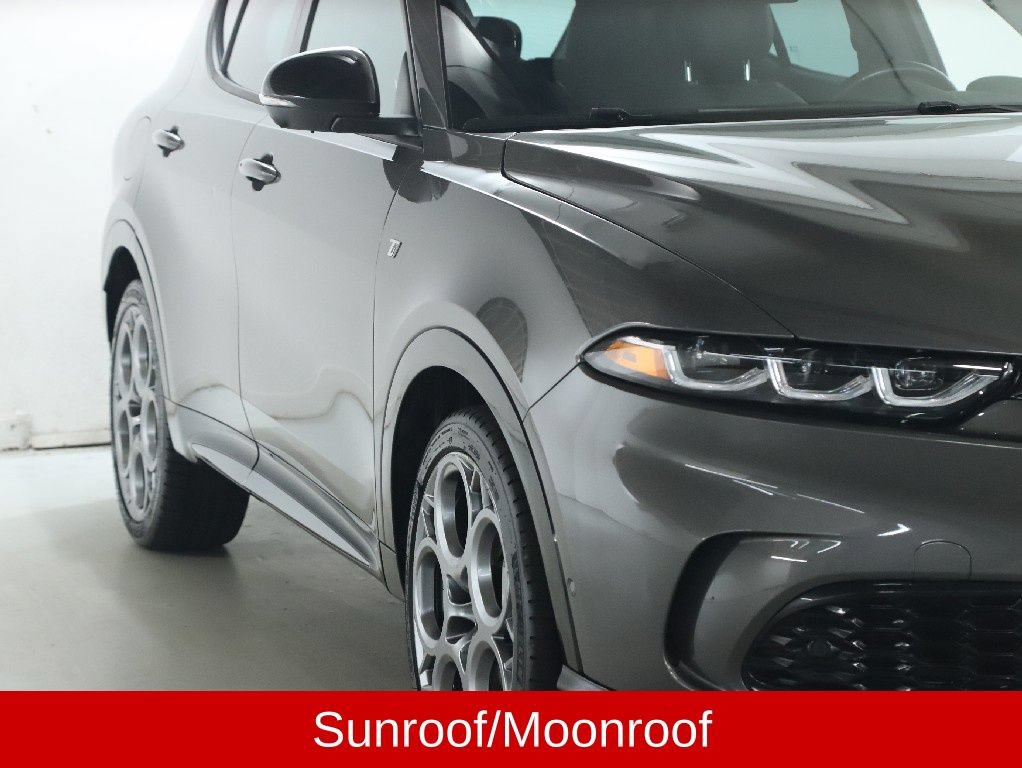 Used 2024 Alfa Romeo Tonale Ti w/ Active Assist Package AWD/4WD image 10