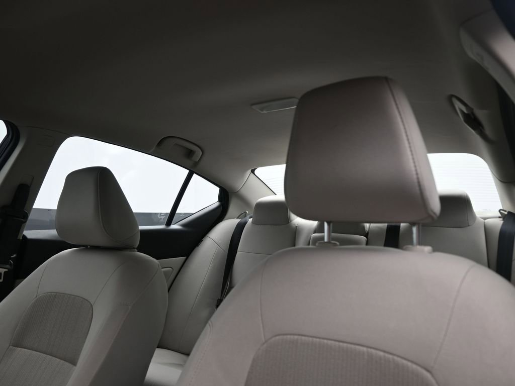 Used 2025 Nissan Altima 2.5 SV image 2