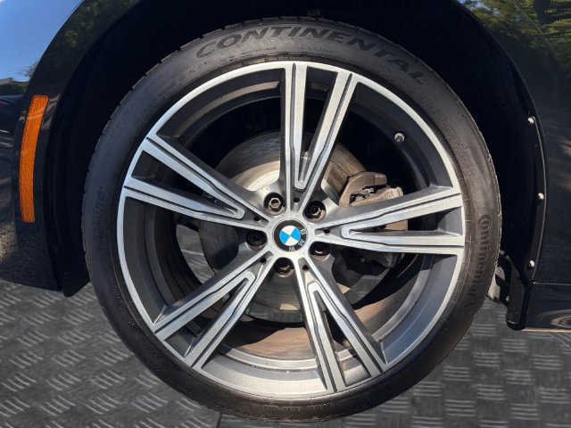 Used 2023 BMW 330i xDrive Sedan w/ Premium Package AWD/4WD image 13