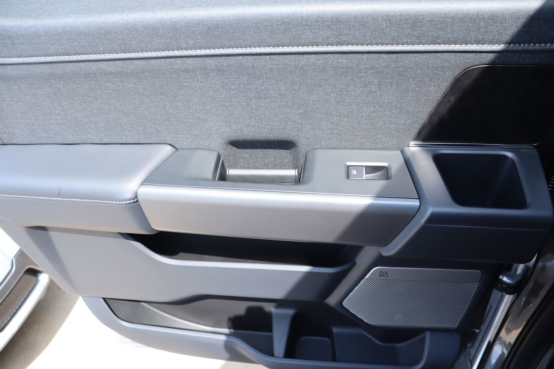 New 2026 Ford F250 Lariat w/ FX4 Off-Road Package image 16