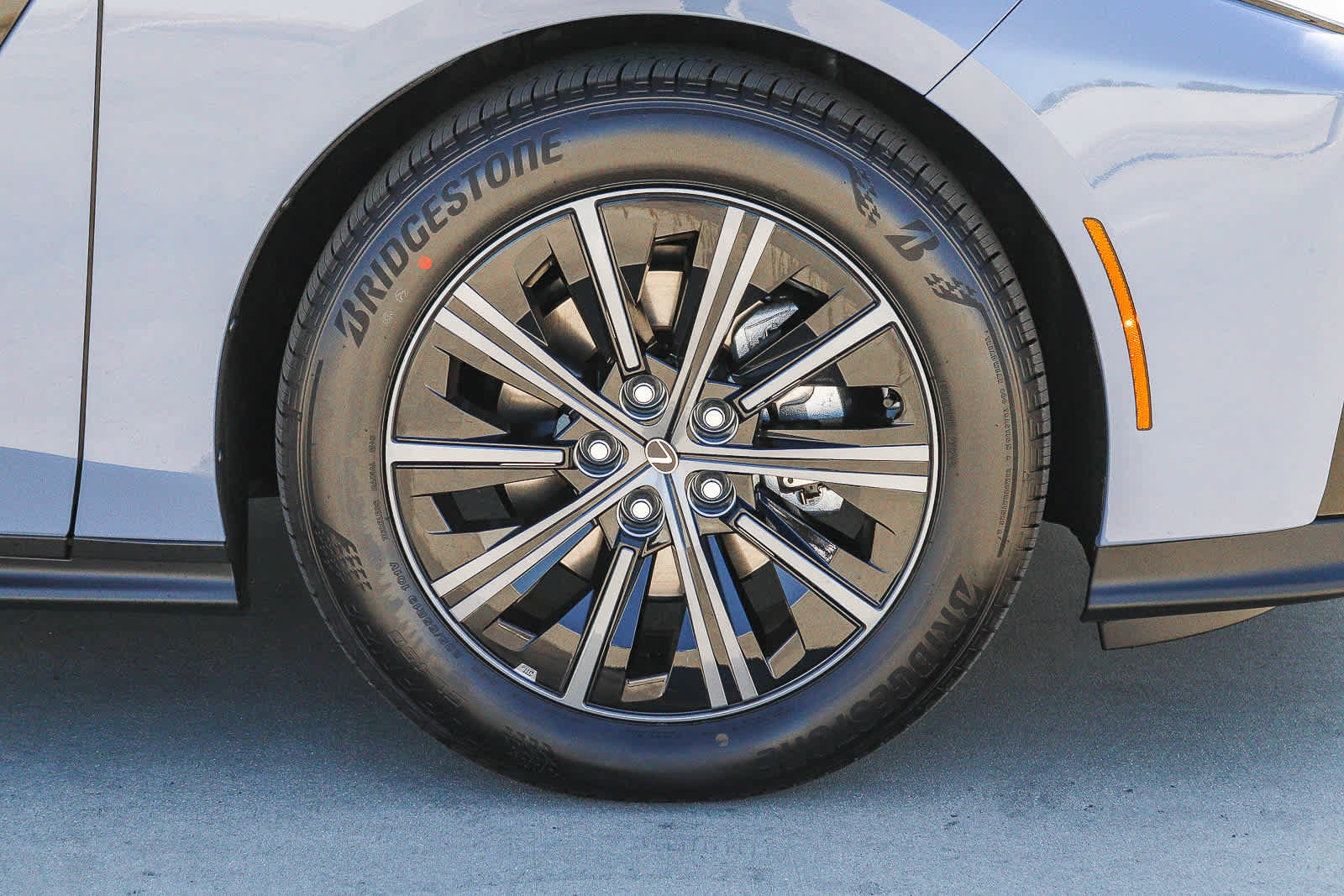 New 2026 Lexus ES 350h w/ Convenience Package FWD image 9