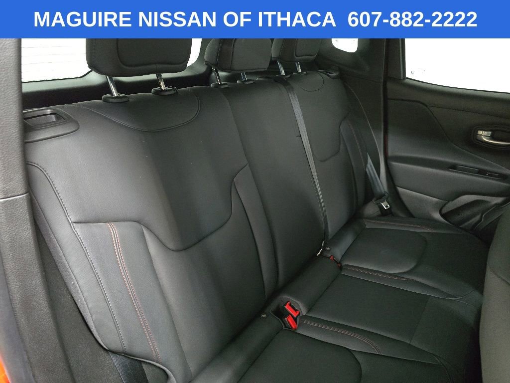 Used 2023 Jeep Renegade Trailhawk w/ Trailhawk Elite Group AWD/4WD image 16