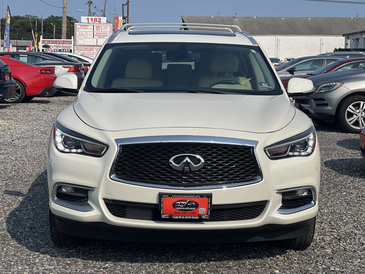 Used 2019 INFINITI QX60 Luxe w/ Essential Package AWD/4WD image 2