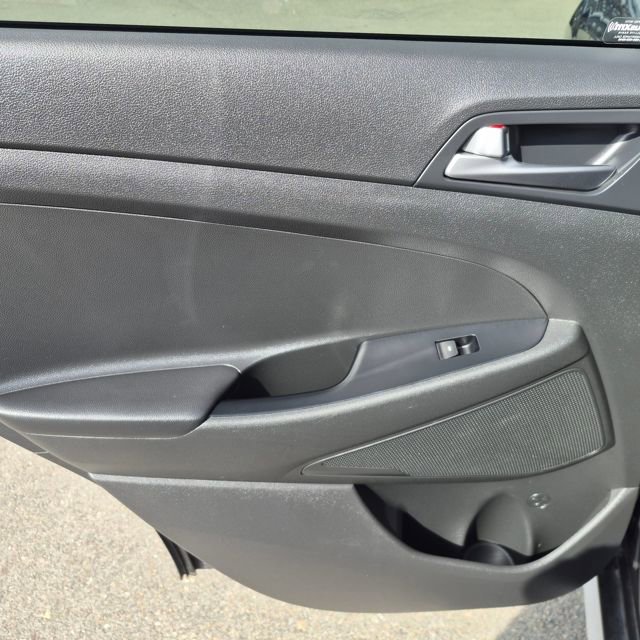 Used 2017 Hyundai Tucson SE AWD/4WD image 14
