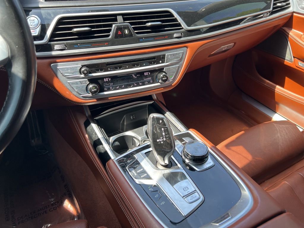 Used 2018 BMW 750i 750i image 4